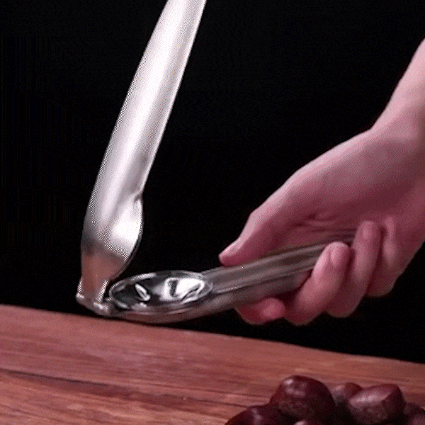 2 v 1 pripomoček za orehe in kostanj - NutCracker