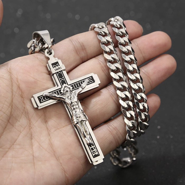 Verižica z Jezusom - Cross Necklace